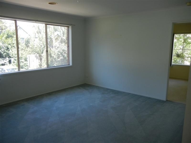 2/33 Stewart Terrace, Macleod VIC 3085