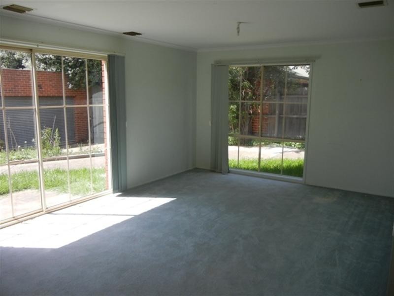 2/33 Stewart Terrace, Macleod VIC 3085