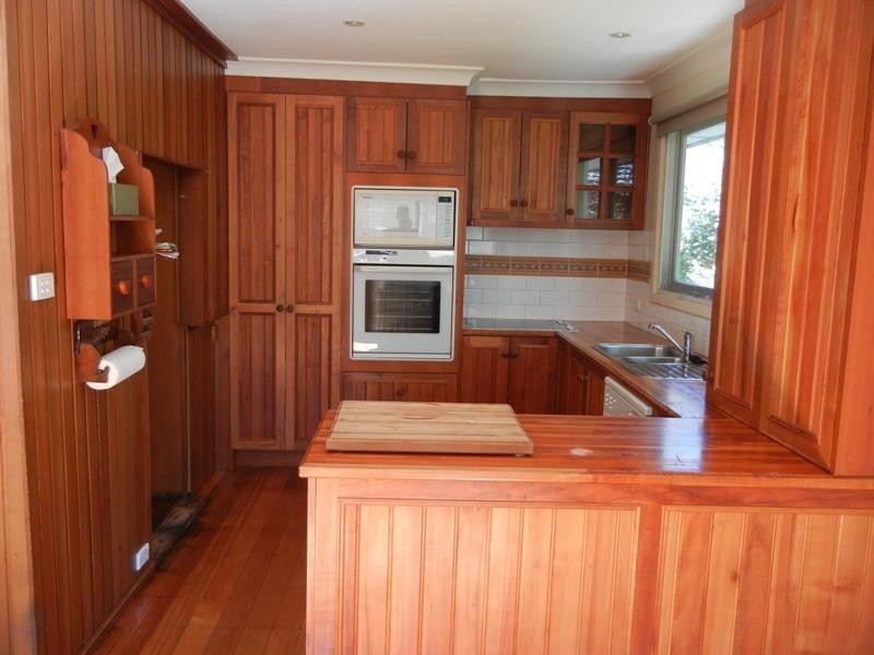 135 Karingal Drive, Briar Hill VIC 3088