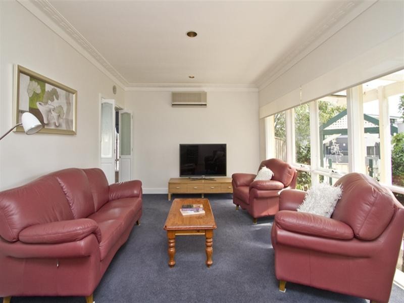 38 Airlie Road, Montmorency VIC 3094