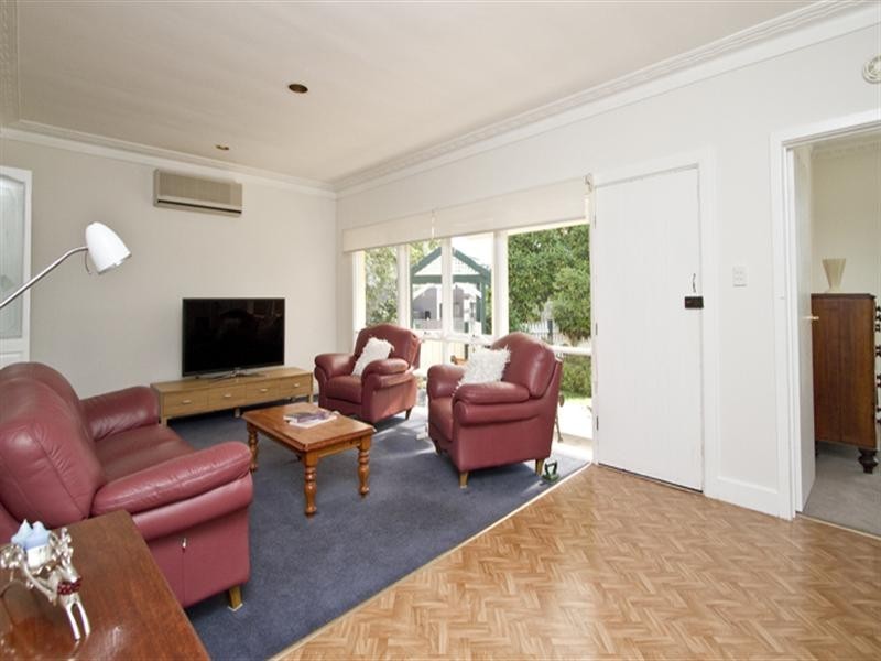 38 Airlie Road, Montmorency VIC 3094