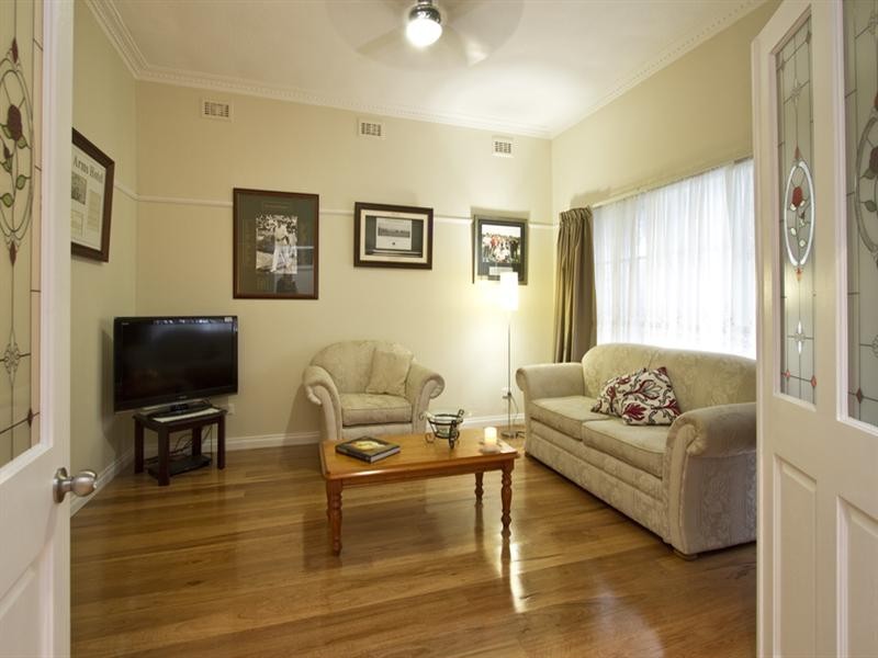 212 Nell Street, Greensborough VIC 3088