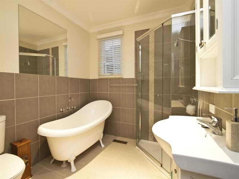 212 Nell Street, Greensborough VIC 3088