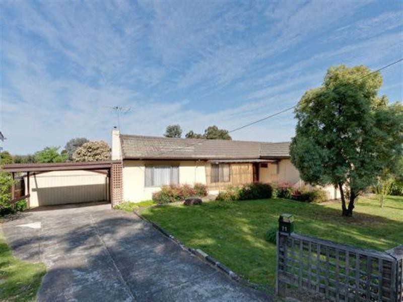 11 Gladstone Road, Briar Hill VIC 3088