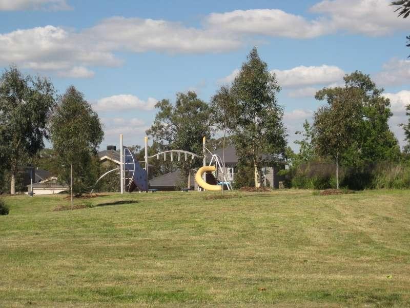 10 Hopkins Street, Mernda VIC 3754