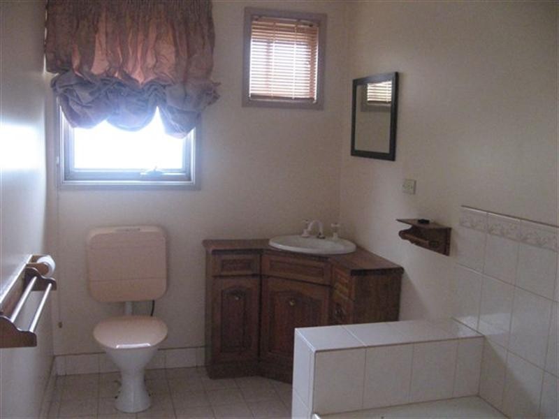 4/227 Nepean Street, Greensborough VIC 3088