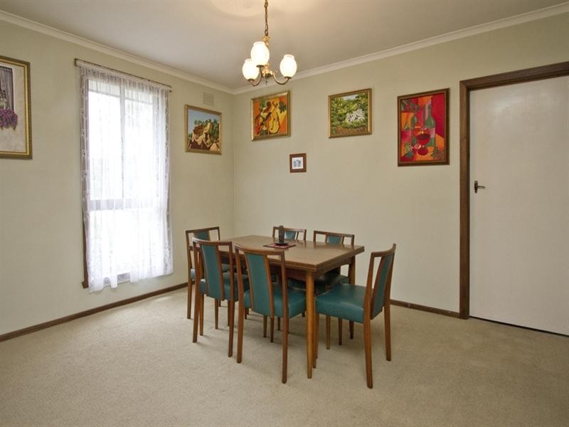 13 Reynolds Road, Wattle Glen VIC 3096