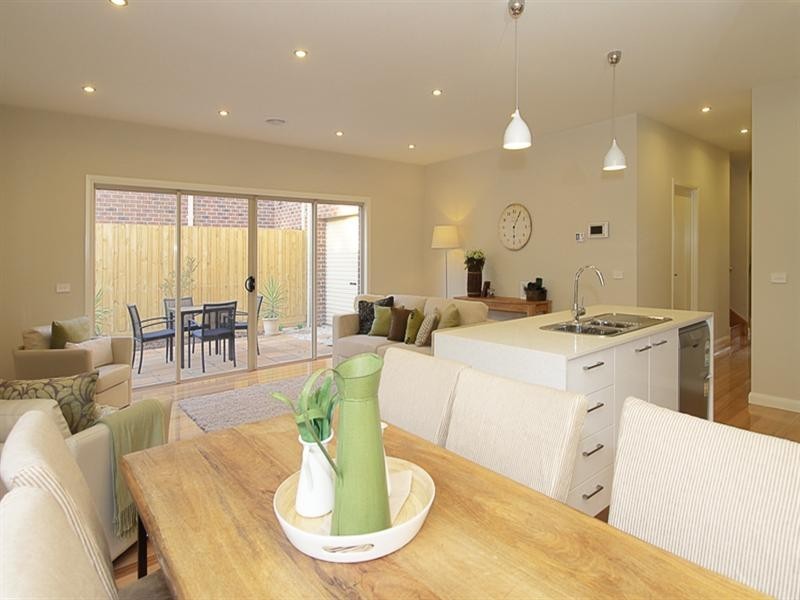 2/35 Santon Street, Greensborough VIC 3088