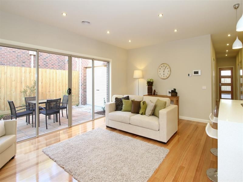 2/35 Santon Street, Greensborough VIC 3088