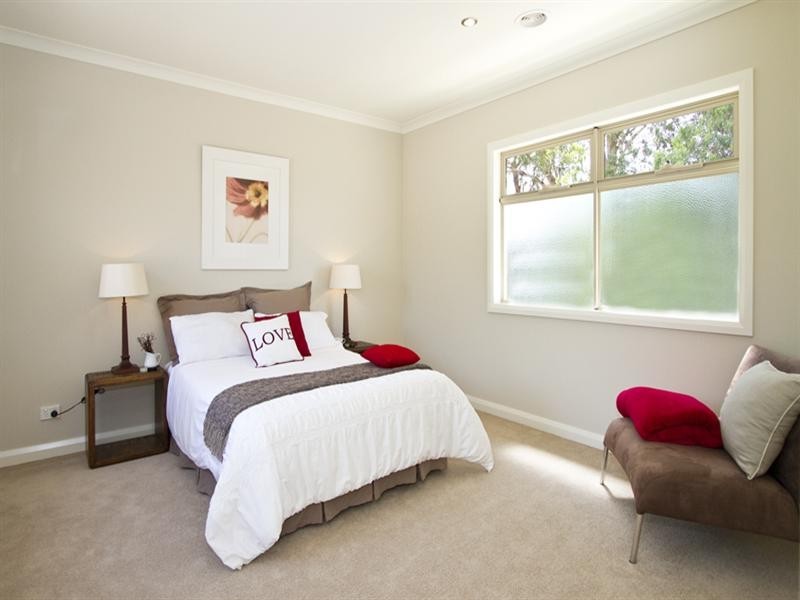 2/35 Santon Street, Greensborough VIC 3088