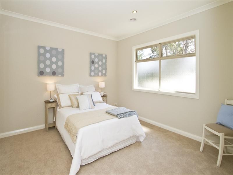 2/35 Santon Street, Greensborough VIC 3088
