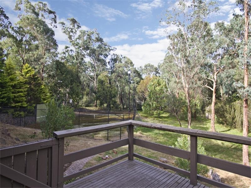 1 Wild Cherry Drive, Eltham VIC 3095