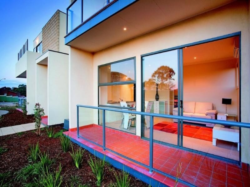 5C/20 Diamond Hills Drive, Greensborough VIC 3088