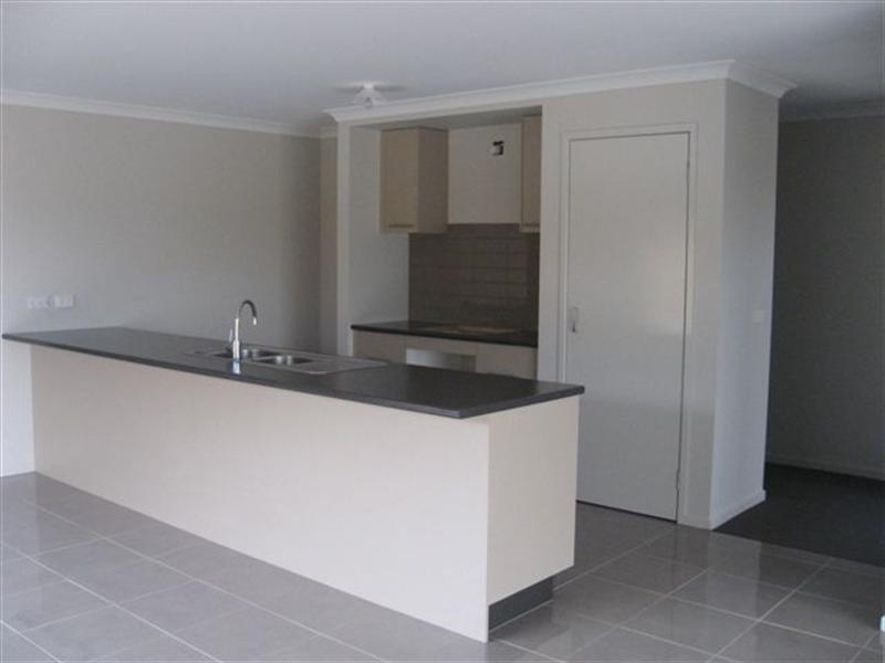 17 Breakwater Drive, Doreen VIC 3754