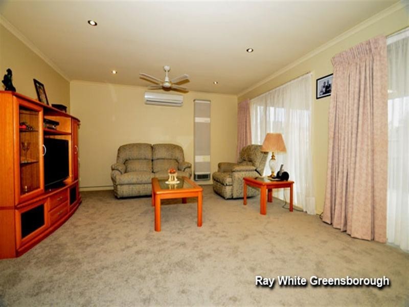 Roxburgh Park VIC 3064