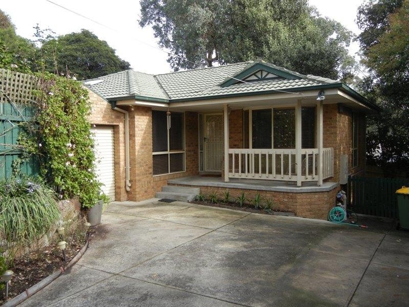 2/49 Leach Street, Briar Hill VIC 3088