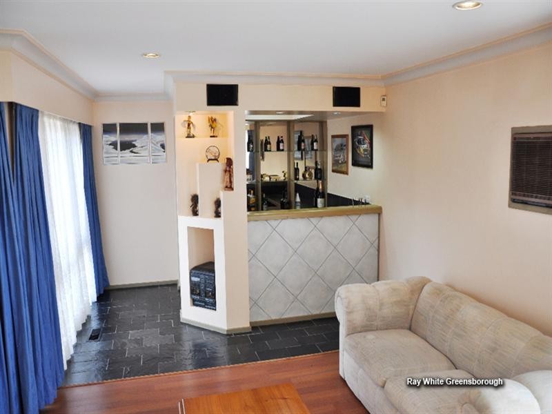 26 Blossom Park Drive, Mill Park VIC 3082