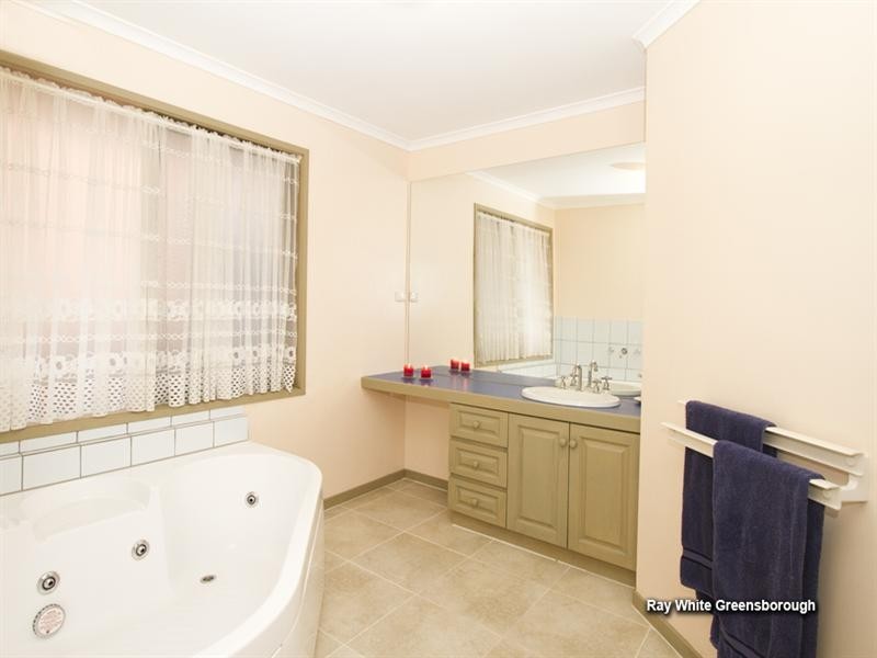 26 Blossom Park Drive, Mill Park VIC 3082