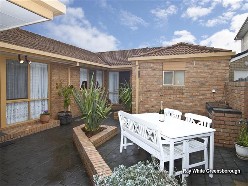 26 Blossom Park Drive, Mill Park VIC 3082