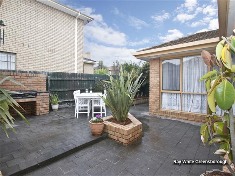 26 Blossom Park Drive, Mill Park VIC 3082