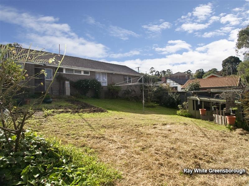 10 Dobson Road, Montmorency VIC 3094