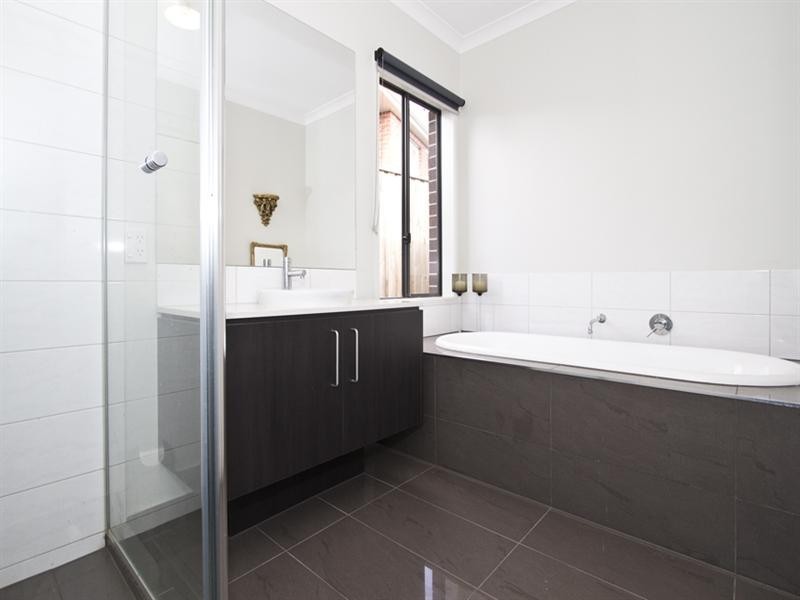 48 Eminence Boulevard, Doreen VIC 3754