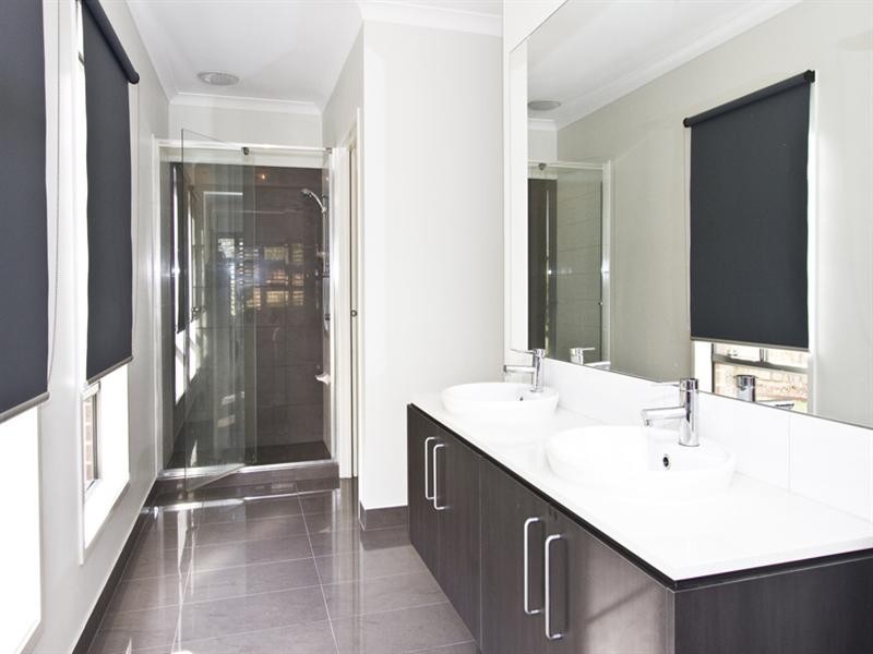 48 Eminence Boulevard, Doreen VIC 3754