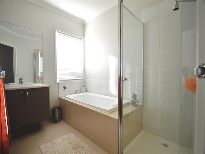 13 Escape Drive, Doreen VIC 3754