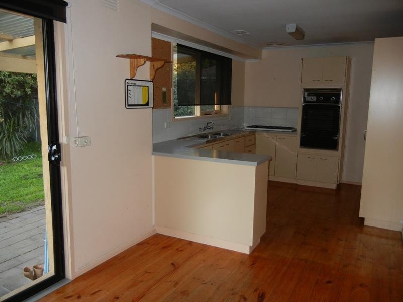 2 Kilborn Court, Mill Park VIC 3082