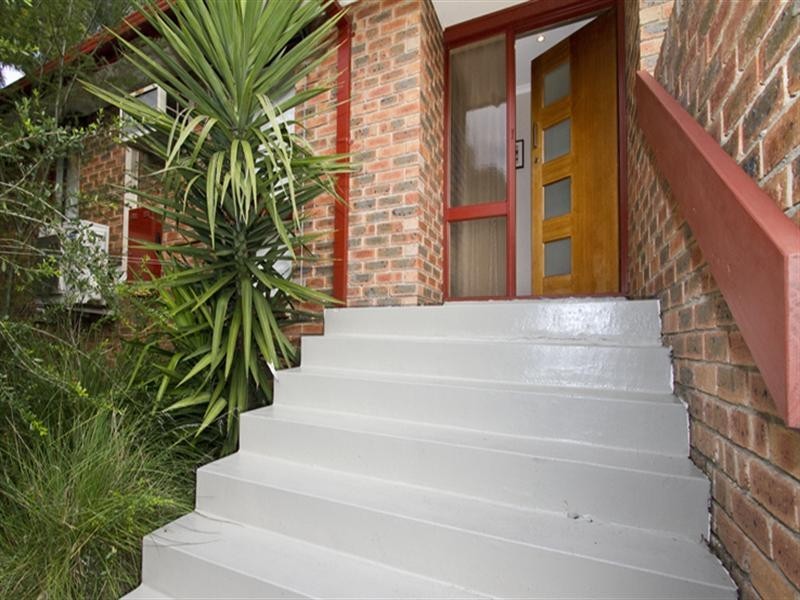 2/82 Sherbourne Road, Montmorency VIC 3094