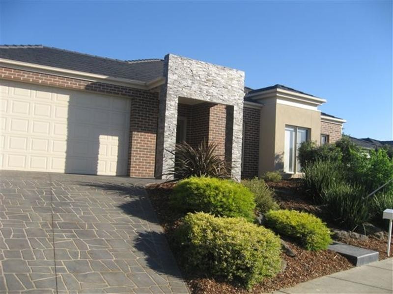 23 Timbertop Drive, Doreen VIC 3754