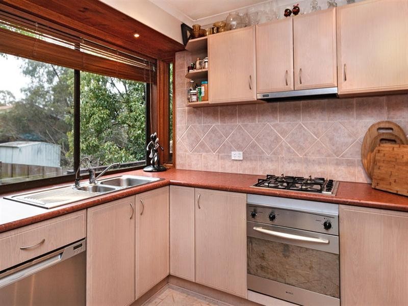 2/44 Sackville Street, Montmorency VIC 3094