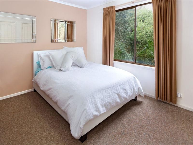 2/44 Sackville Street, Montmorency VIC 3094