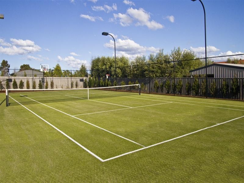 13 Zannon Crescent, Doreen VIC 3754