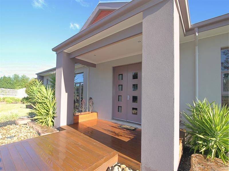 13 Zannon Crescent, Doreen VIC 3754