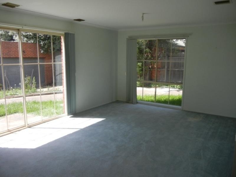 2/33 Stewart Terrace, Macleod VIC 3085