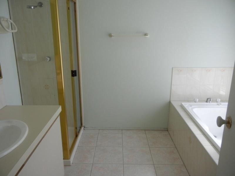 2/33 Stewart Terrace, Macleod VIC 3085