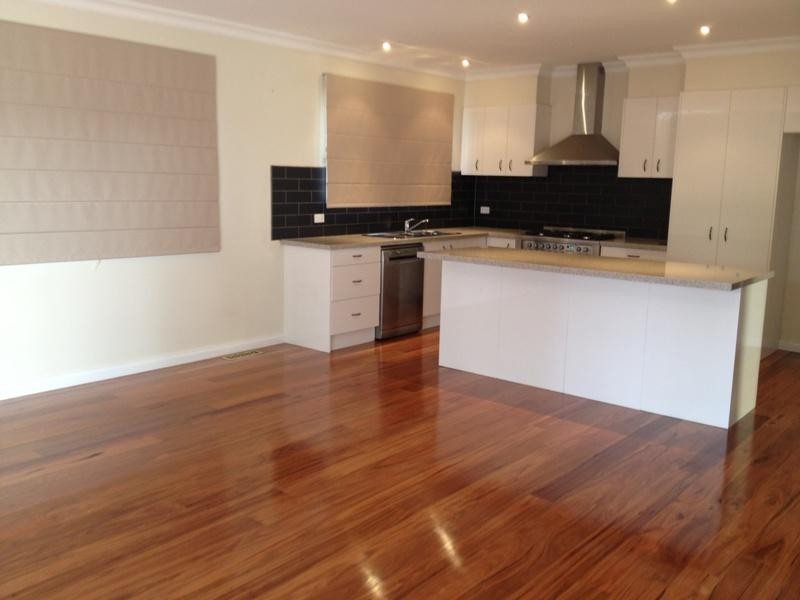 212 Nell Street, Greensborough VIC 3088