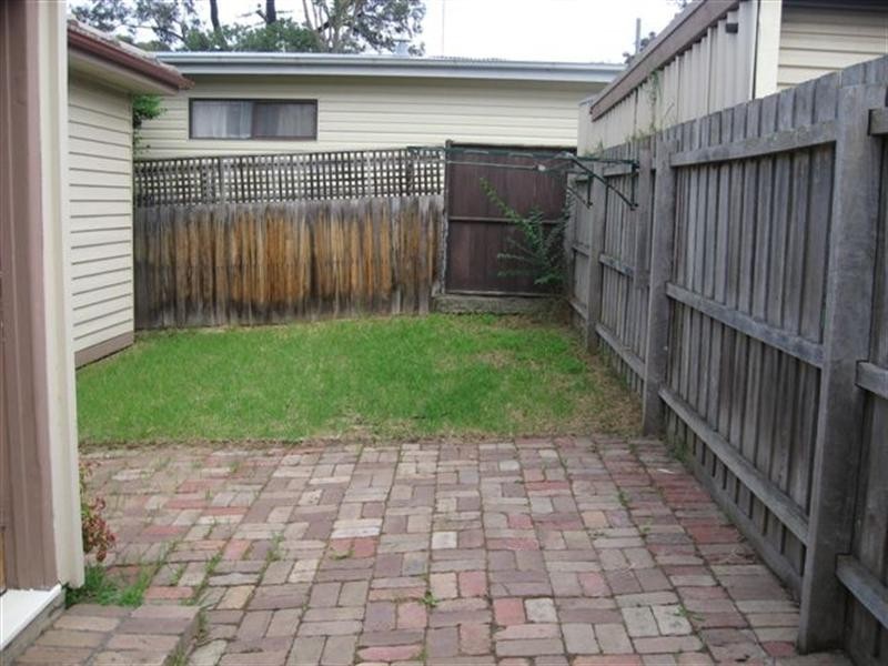 1/154 Nell Street, Greensborough VIC 3088