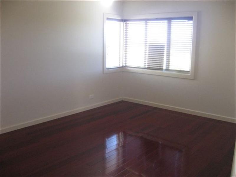 19 Donvale Avenue, Roxburgh Park VIC 3064