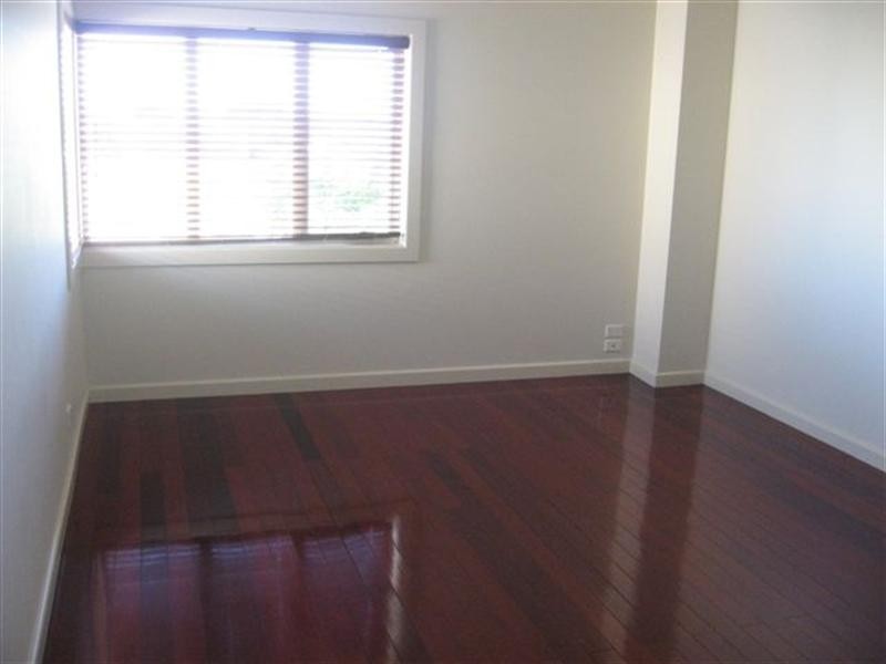 19 Donvale Avenue, Roxburgh Park VIC 3064