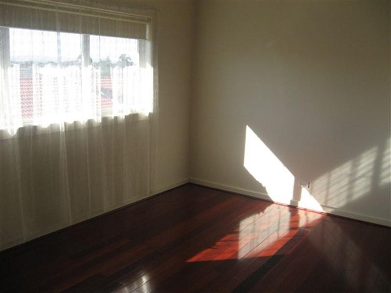 19 Donvale Avenue, Roxburgh Park VIC 3064