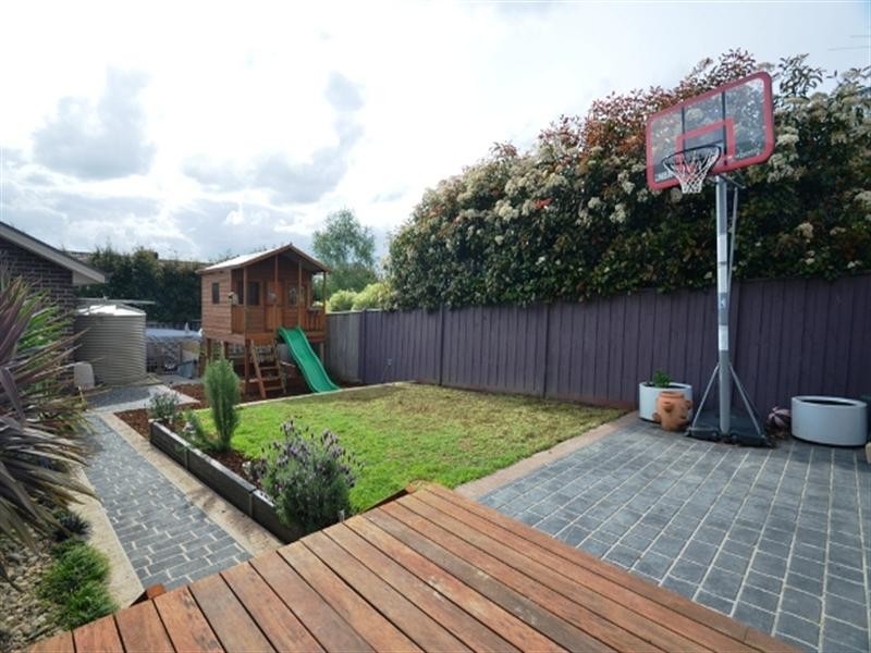 8 Rangeview Green, Doreen VIC 3754