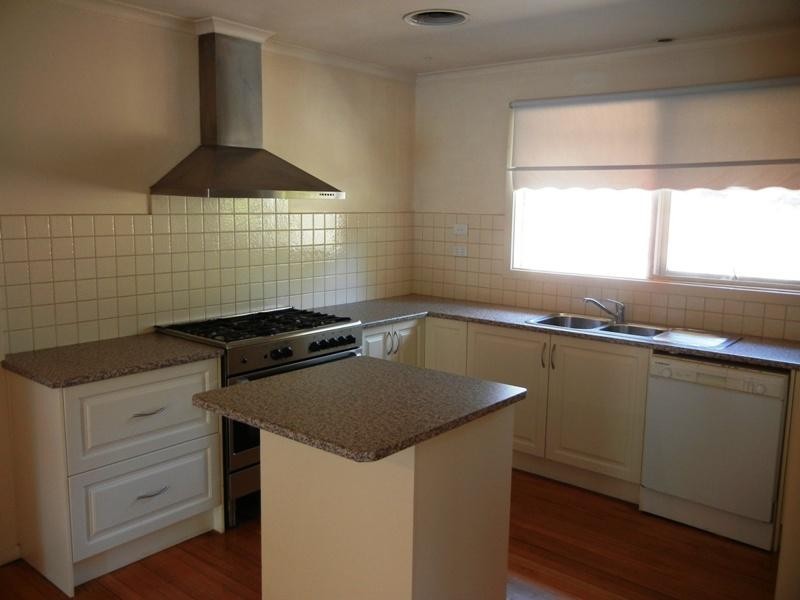 1234 Main Road, Eltham VIC 3095