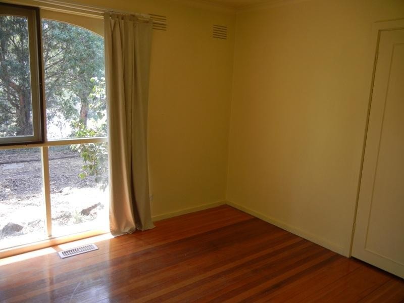 1234 Main Road, Eltham VIC 3095