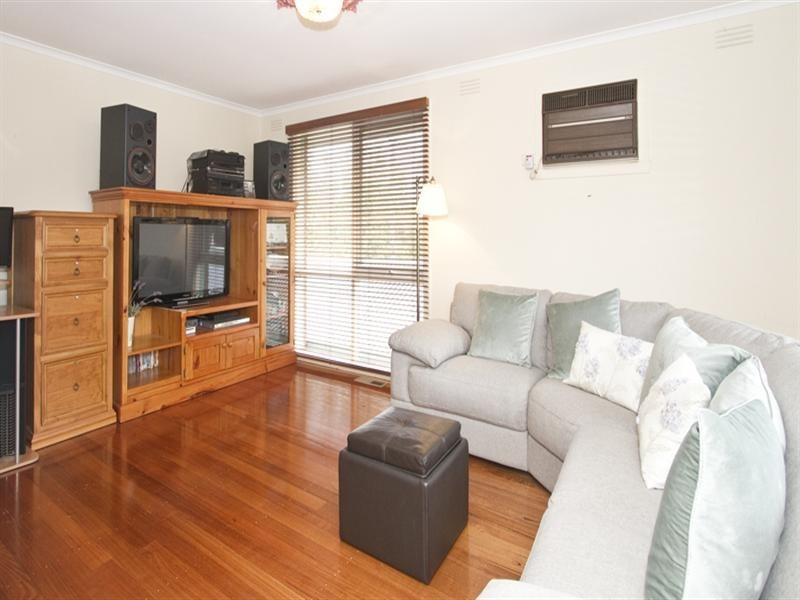 12 Newton Court, Watsonia North VIC 3087