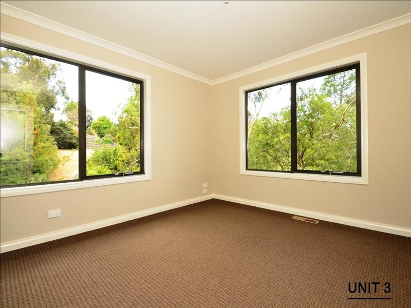2 and 3/9 Louis Street, Greensborough VIC 3088