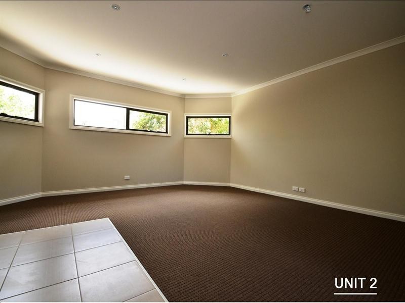 2 and 3/9 Louis Street, Greensborough VIC 3088