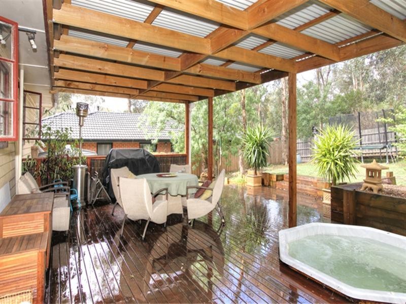 13 Andrews Street, Eltham VIC 3095
