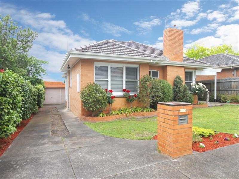 15 Papua Street, Watsonia VIC 3087